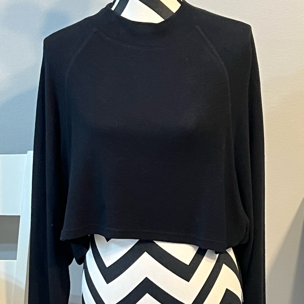 Black cropped sweater